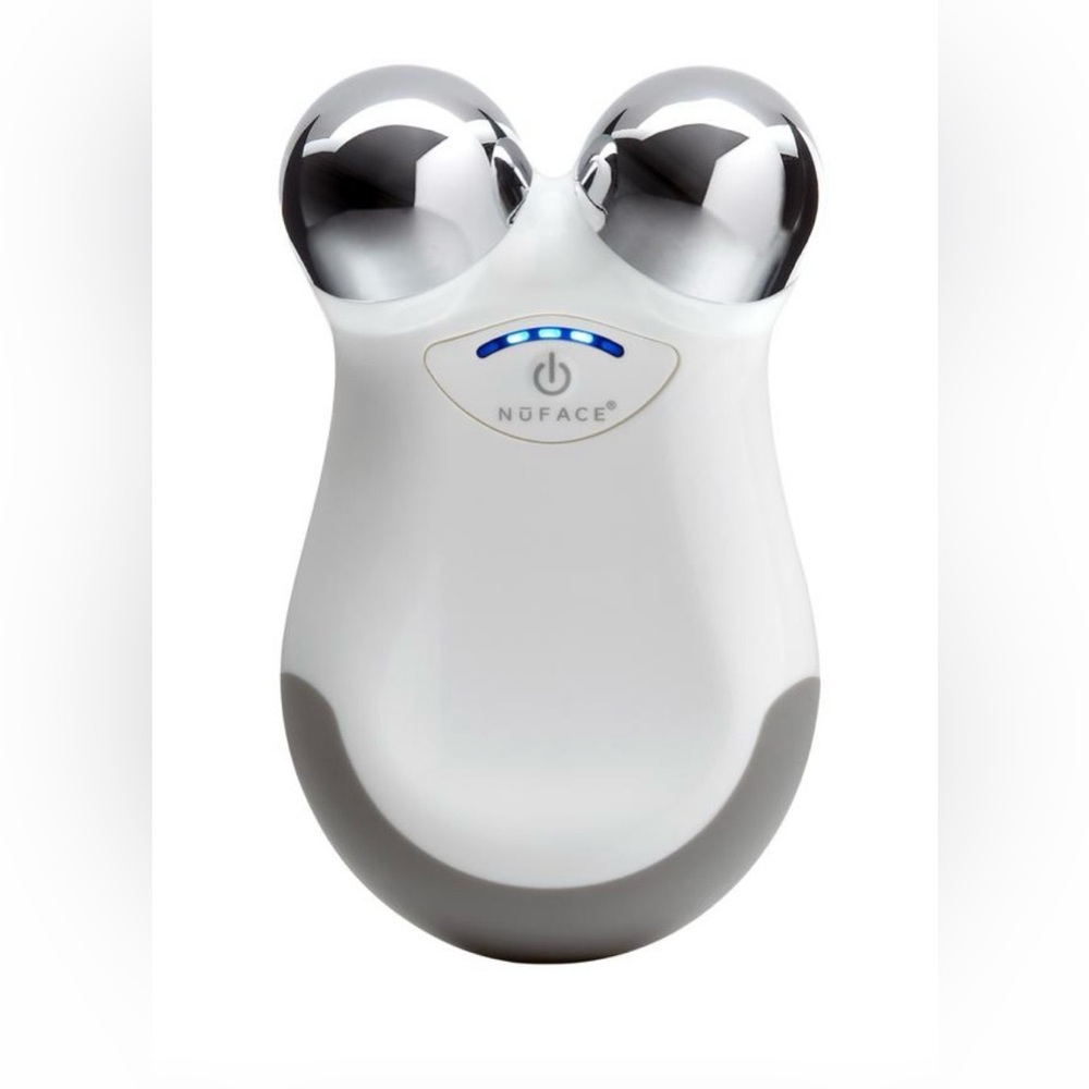 NuFace Mini Device with Charger
Micro Current Muscle Stimulation